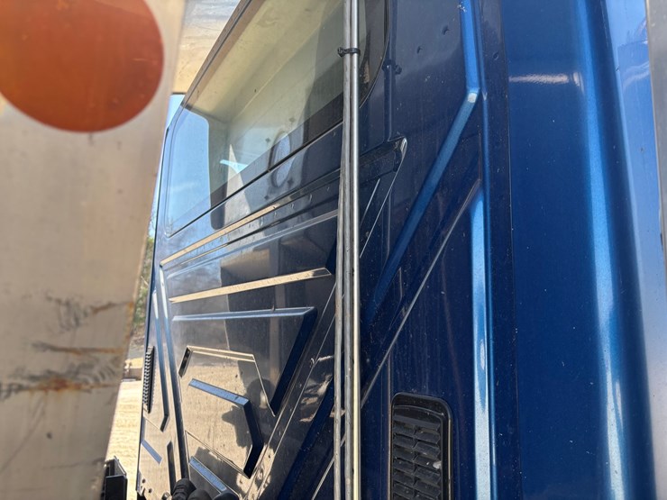 2006-international-7600-image-19