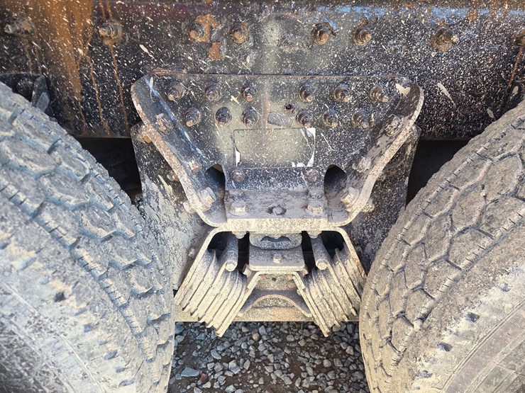 2019-international-hv613-image-44