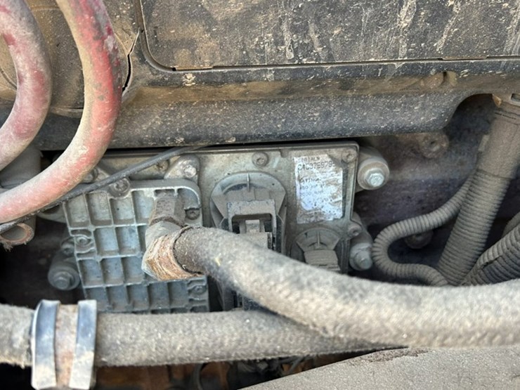 #1114-•-2005-western-star-tri-axle-heavy-haul-truck-tractor-image-53