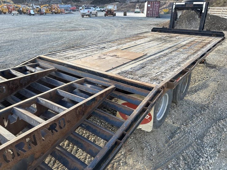 2016-massey-ferguson-8-image-15