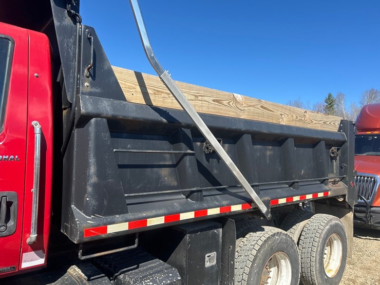 2006-international-7400-image-15