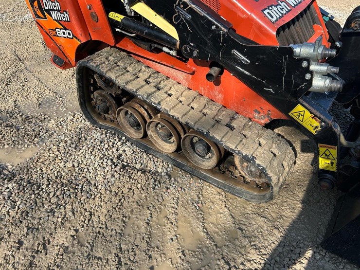 2018-ditch-witch-sk800-image-12