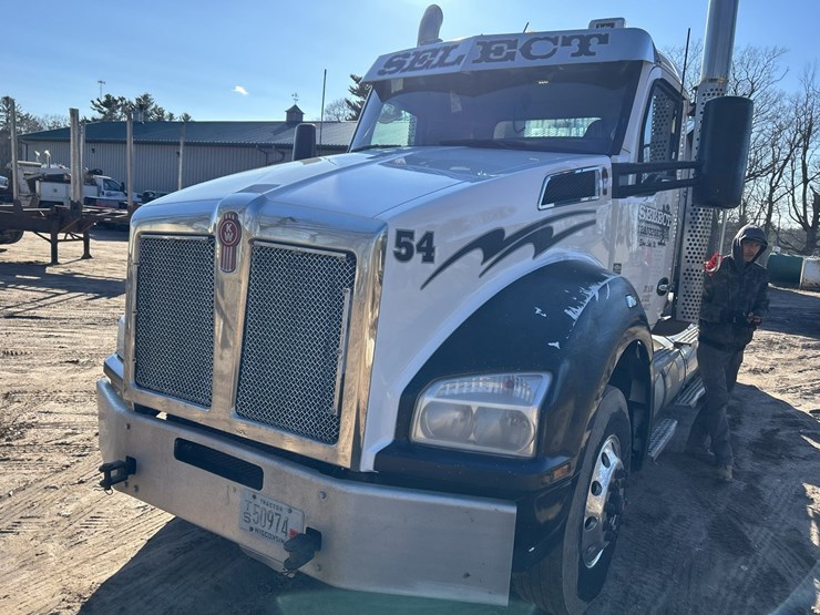 2020-kenworth-t880-image-9