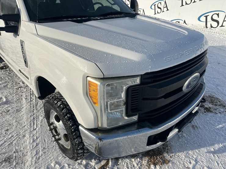 2017-ford-f350-image-10