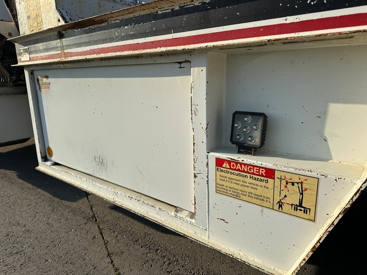 freightliner-fl70-image-28