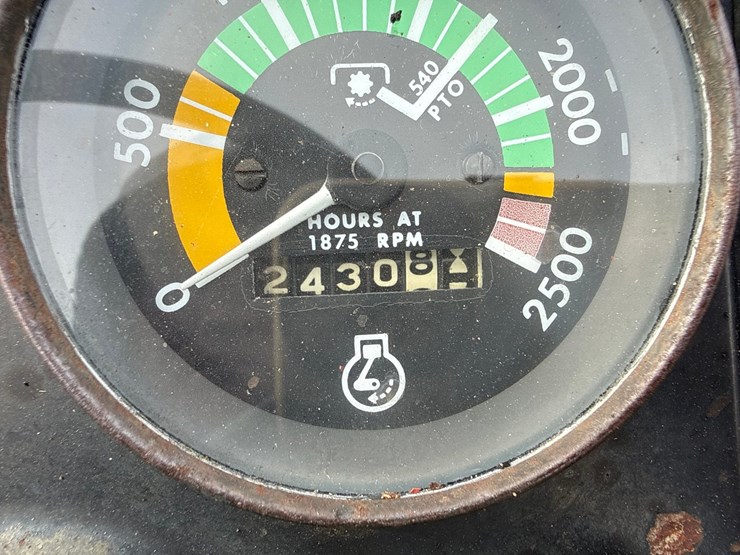 massey-ferguson-265-image-68