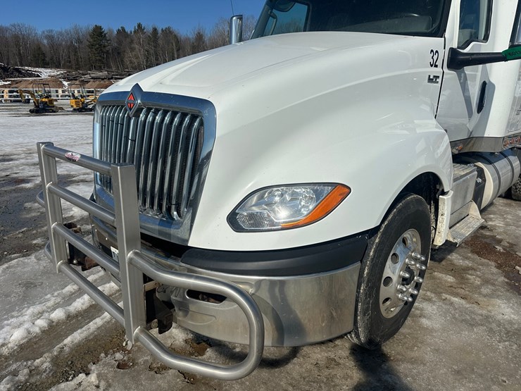 2017-international-lt-image-9