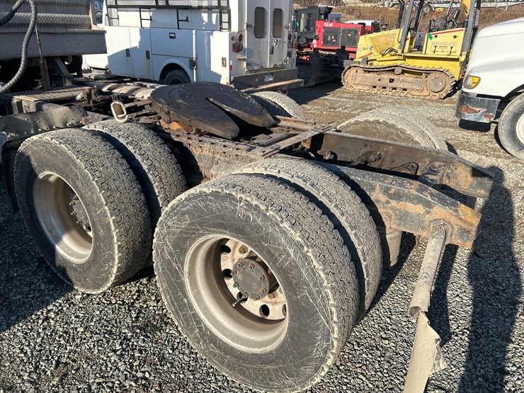 2002-massey-ferguson-8-image-22