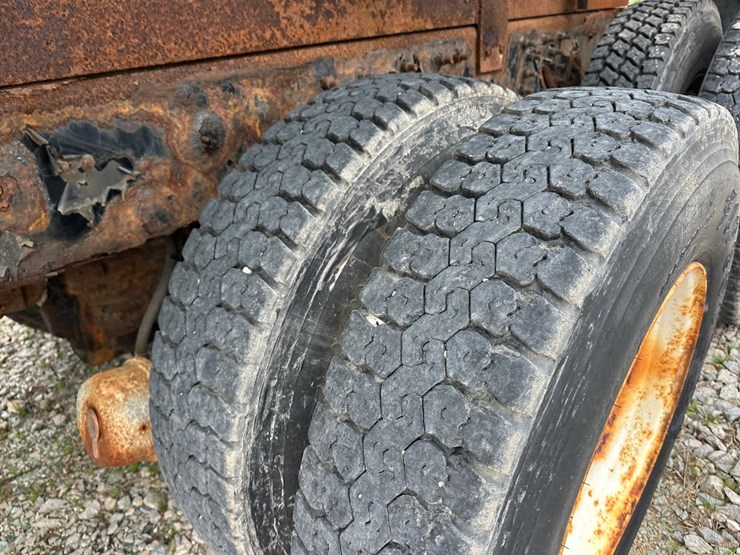 2007-international-7600-image-59