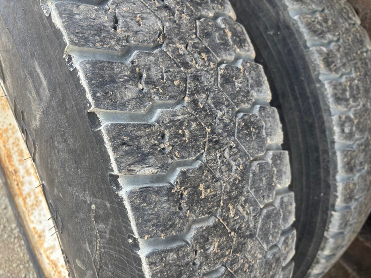 1999-sterling-l9513-image-86