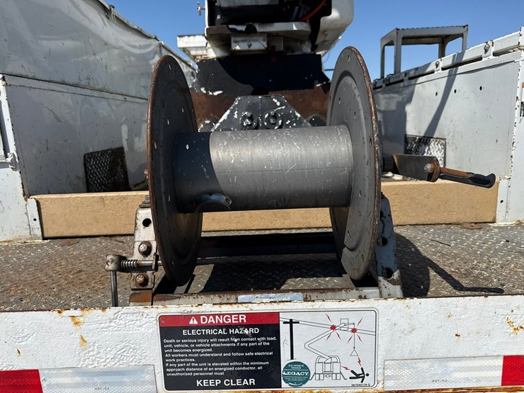 #1070-•-2012-freightliner-boom/crane-truck-image-27