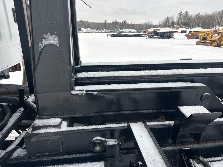 2009-caterpillar-c13-image-21