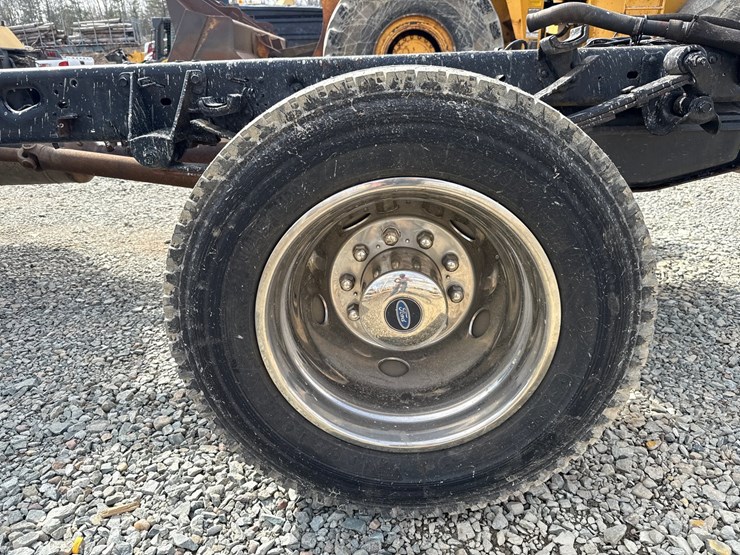 2015-ford-f550-image-45