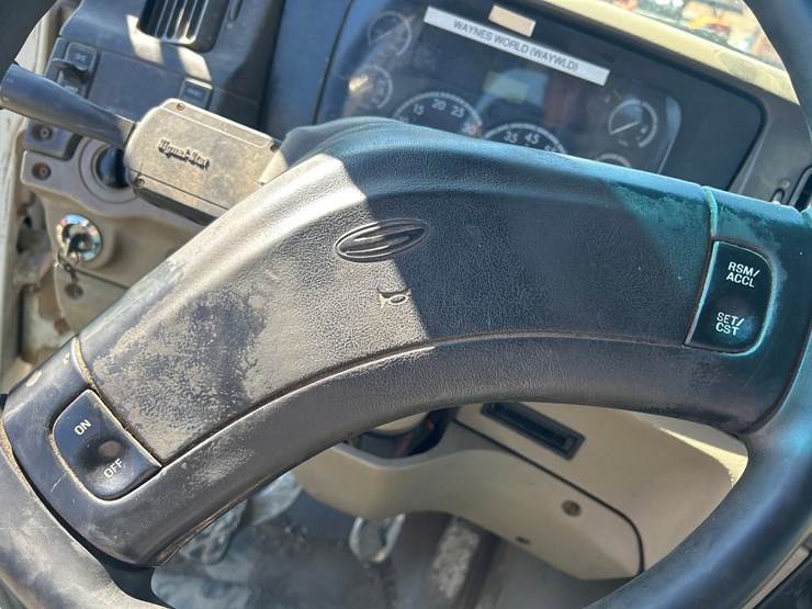 2005-massey-ferguson-8-image-59