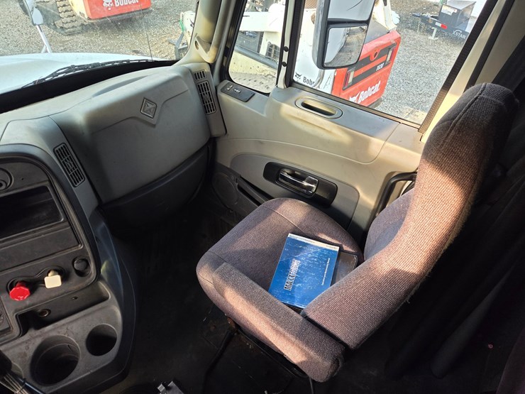 2013-international-prostar-image-62