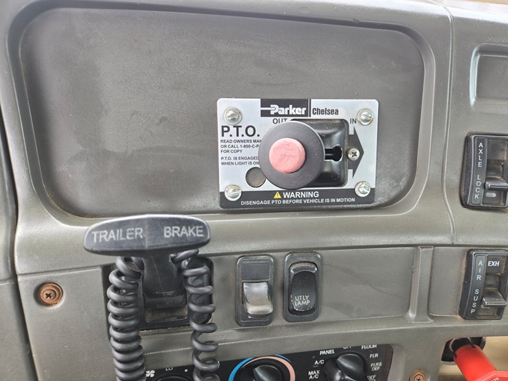 2006-caterpillar-c15-image-79