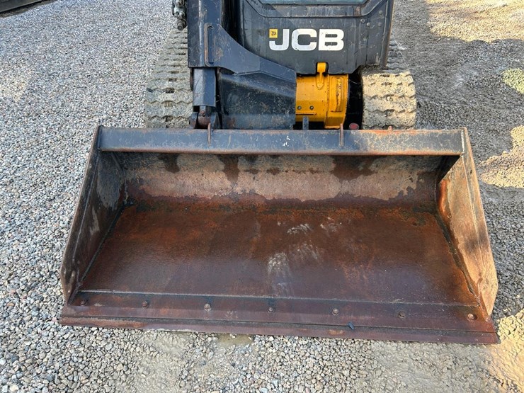 2022-jcb-2ts-7t-image-9