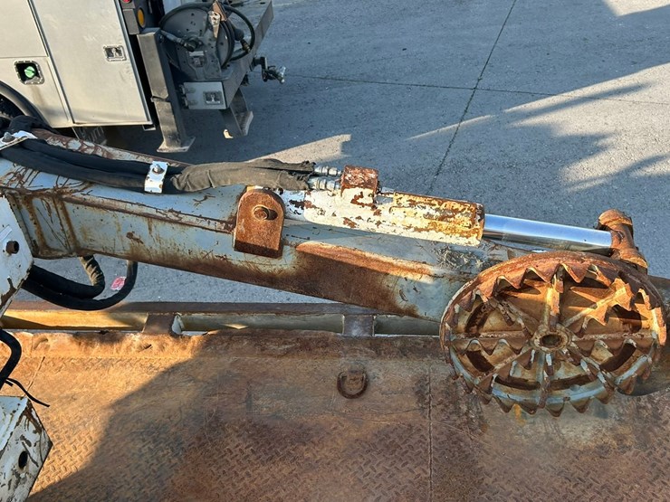 peterbilt-365-image-59