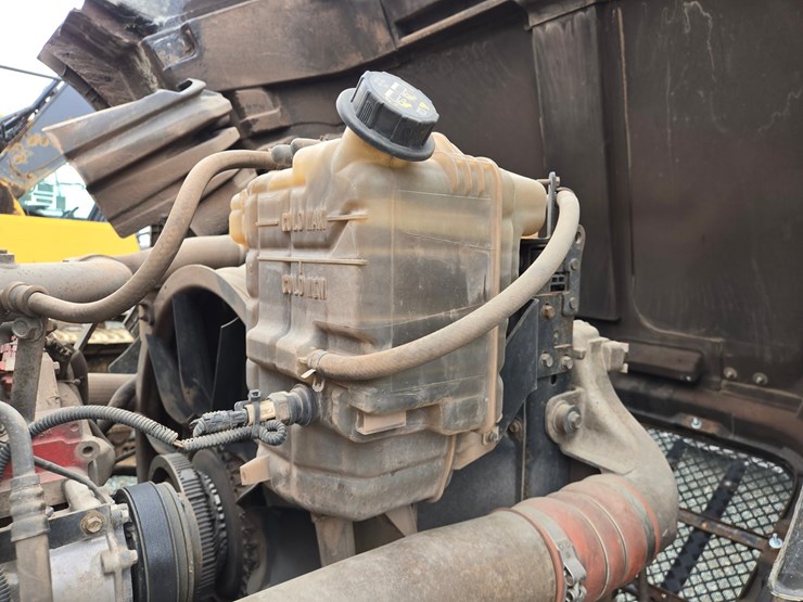 2019-international-hx620-image-51