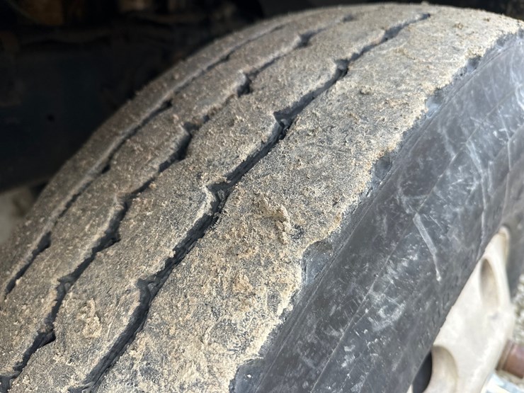 2001-caterpillar-c15-image-49