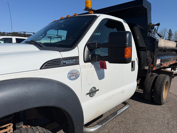 2014-ford-f550-xl-image-12