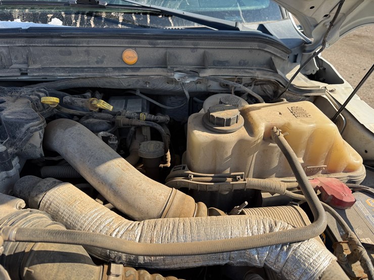 2014-ford-f550-xl-image-39