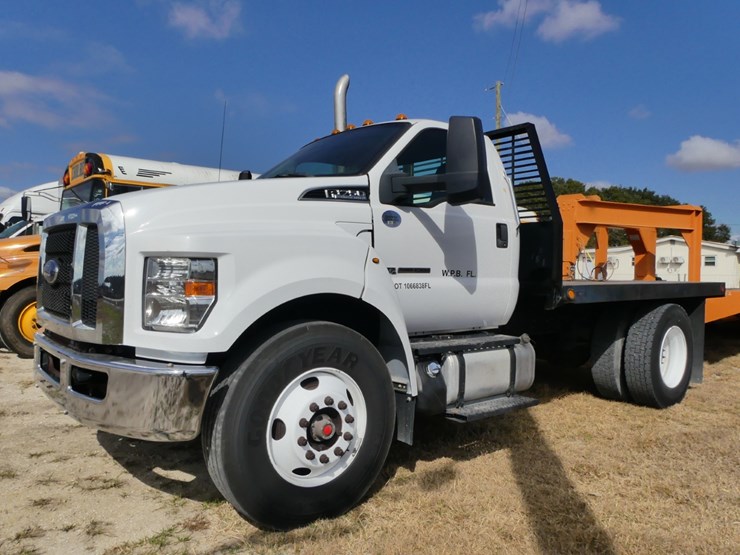 2019-ford-f750-image-1