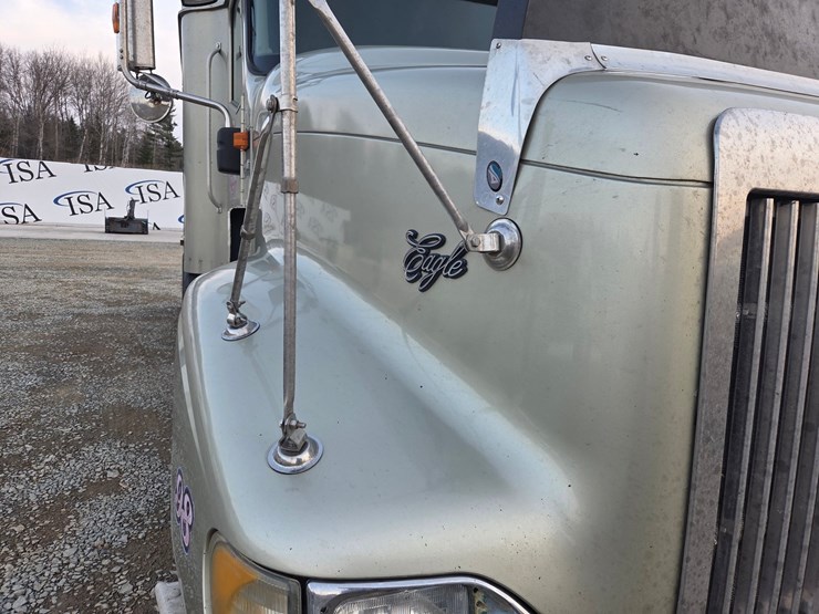 2005-caterpillar-c13-image-11