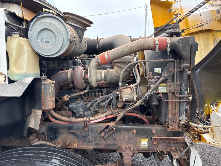 1996-mack-ch613-image-20