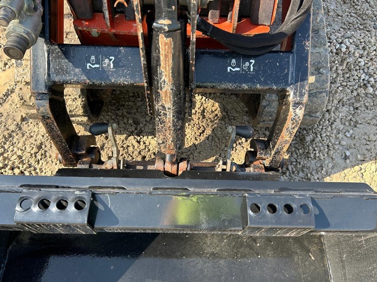 2018-ditch-witch-sk800-image-10