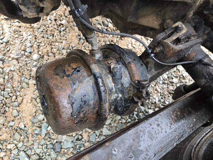 2016-freightliner-cascadia-125-image-35