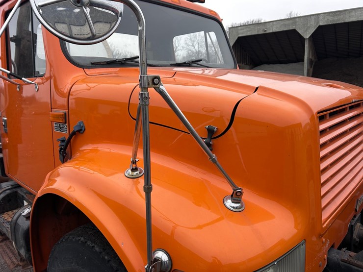 1992-international-4900-image-16