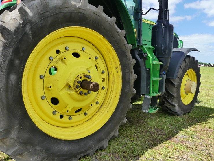2022-john-deere-6175m-image-8