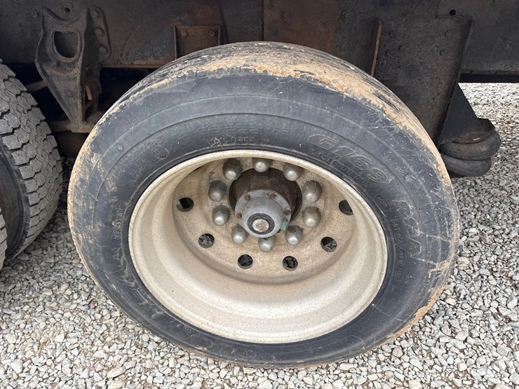 1999-international-4900-image-75