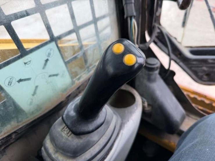 2009-caterpillar-232b2-image-14