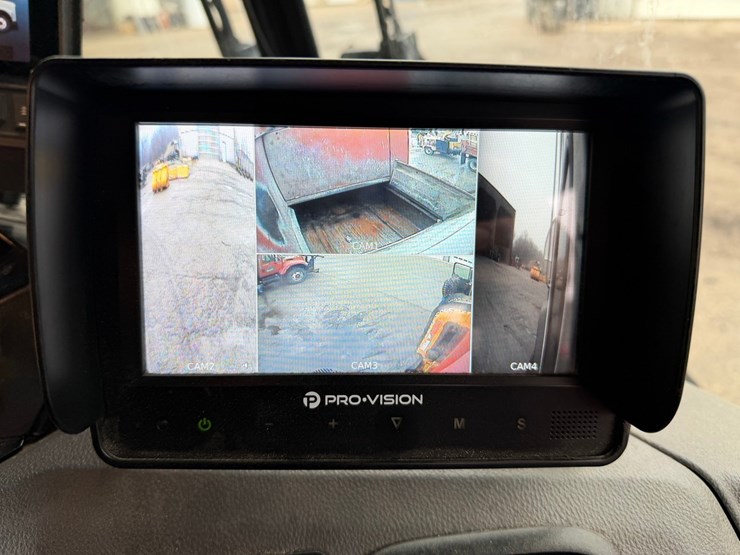 #1360-•-2019-peterbilt-pb520-side-load-garbage-truck-image-65