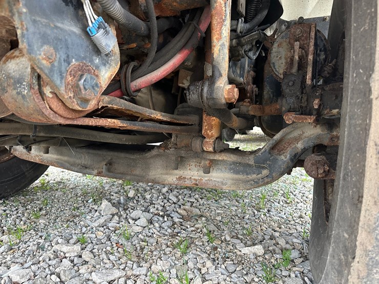 2007-international-7600-image-30