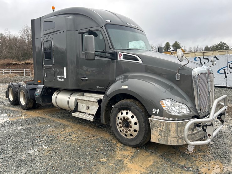 2017-kenworth-t680-image-7