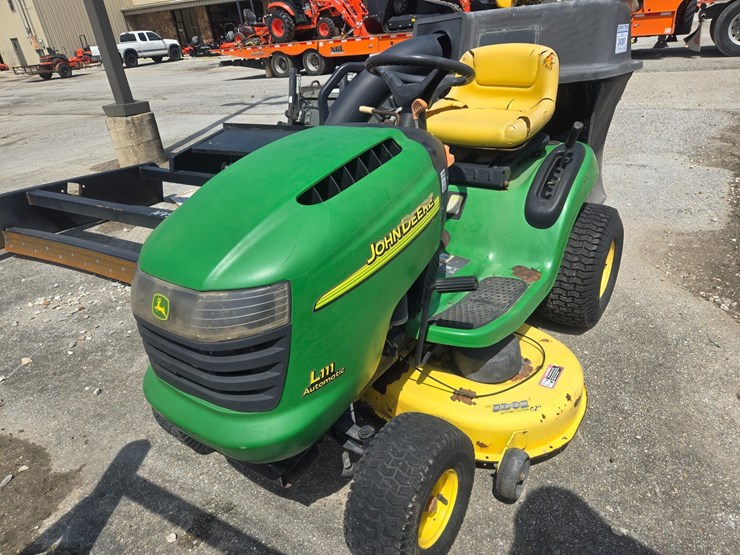 john-deere-l111-image-1