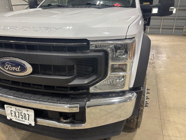 2022-ford-f550-sd-image-10