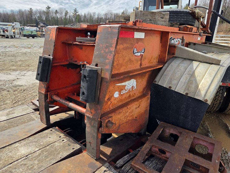 1975-massey-ferguson-8-image-14