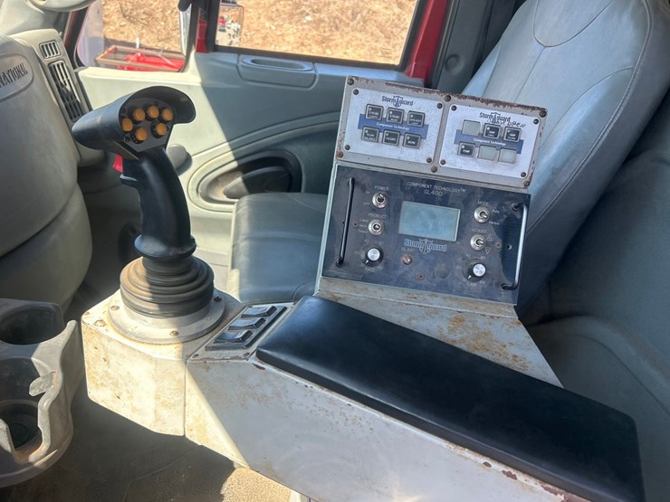 2006-international-7400-image-57