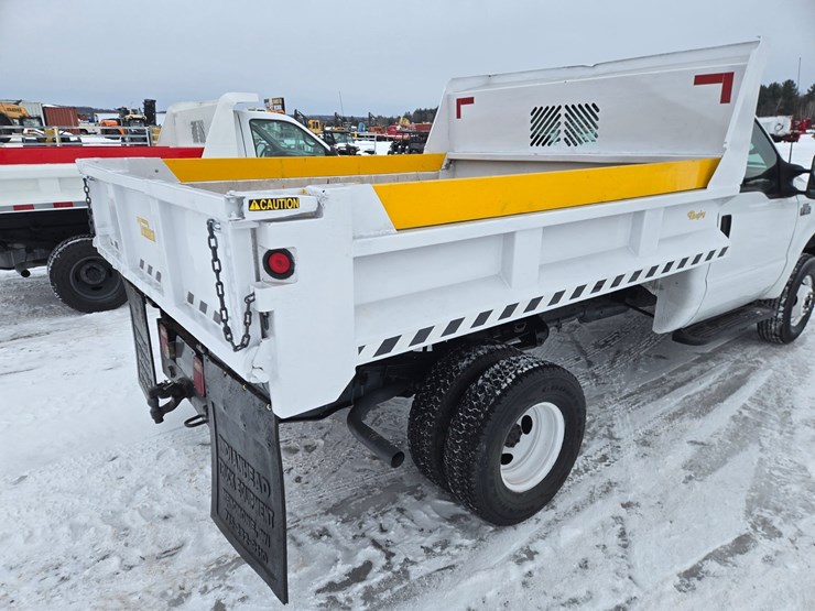 2001-ford-f350-image-27