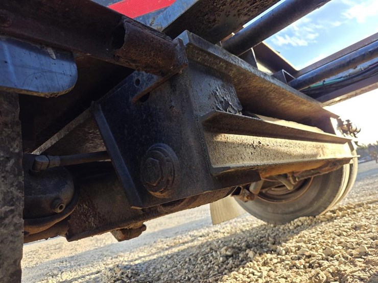 2006-massey-ferguson-8-image-35