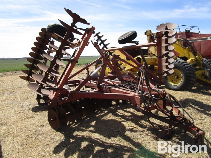 international-490-image-3