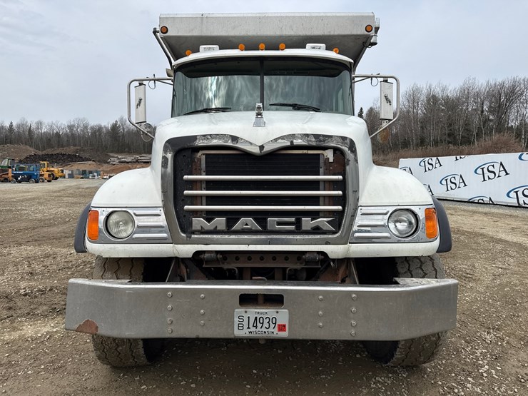 2006-massey-ferguson-8-image-8