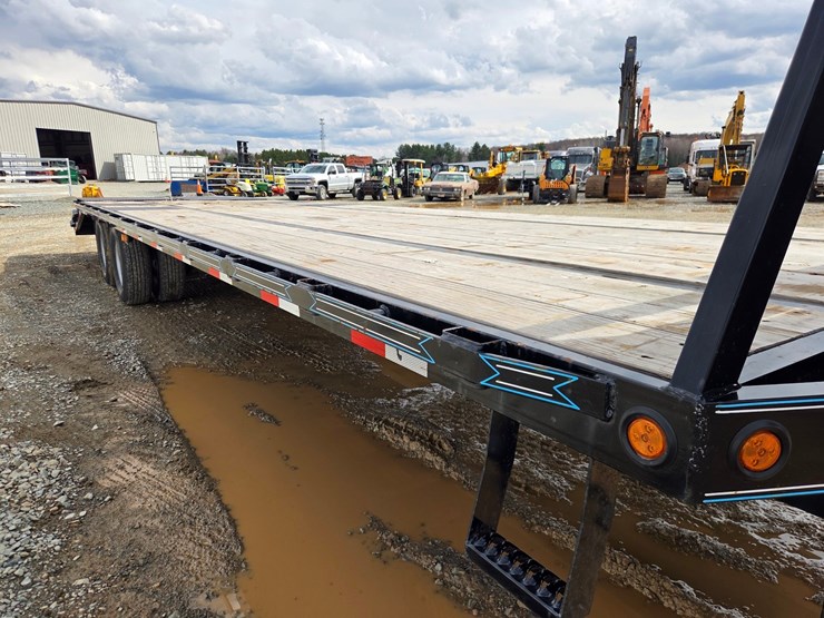 2024-massey-ferguson-8-image-17