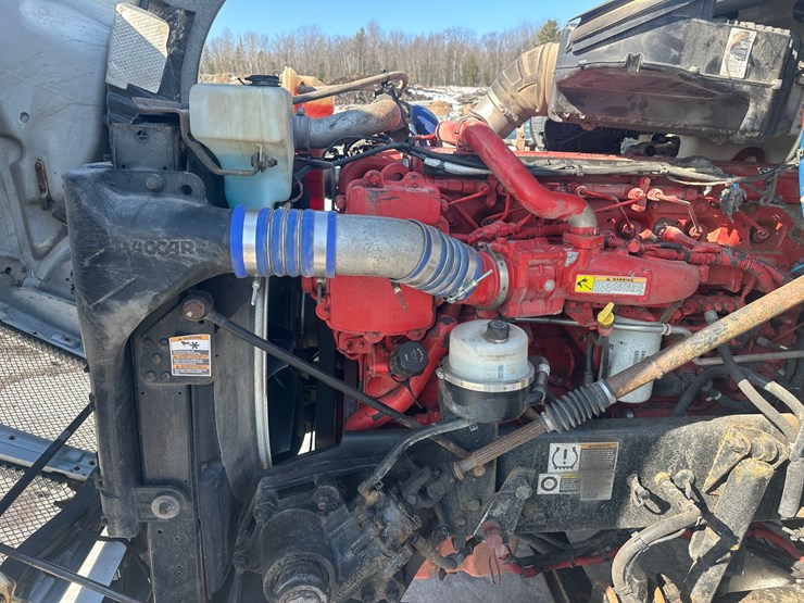 2017-kenworth-t680-image-41