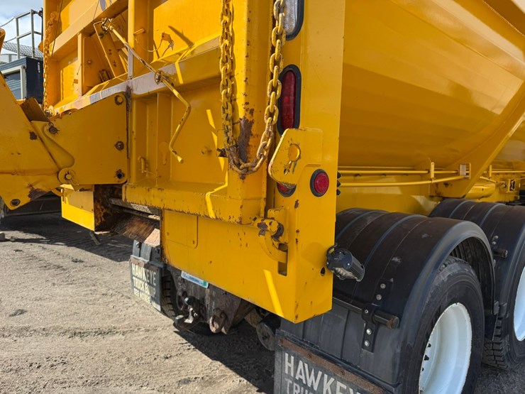 2009-international-workstar-7500-image-34