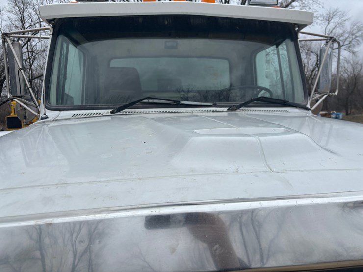 1997-ford-lt8000-image-13